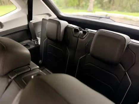 VOLKSWAGEN Tiguan 1.4 250 TSI TOTAL FLEX ALLSPACE TURBO AUTOMÁTICO TIPTRONIC, Foto 11