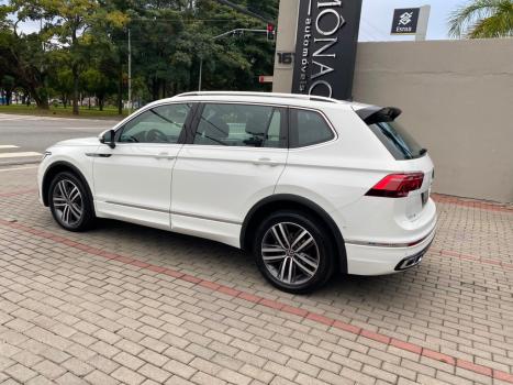 VOLKSWAGEN Tiguan 2.0 16V 4P TSI 300 TURBO R-LINE AUTOM�TICO, Foto 4