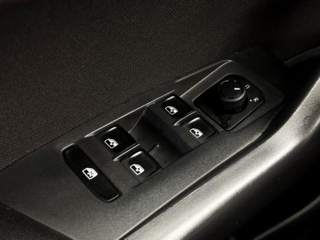 VOLKSWAGEN Virtus 1.0 4P 200 TSI FLEX COMFORTLINE AUTOM�TICO, Foto 10