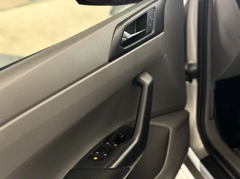 VOLKSWAGEN Virtus 1.6 4P MSI FLEX AUTOM�TICO, Foto 7