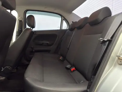 VOLKSWAGEN Voyage 1.0 4P FLEX, Foto 9