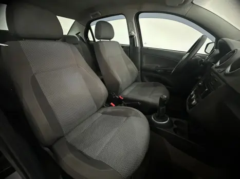 VOLKSWAGEN Voyage 1.6 4P COMFORTLINE FLEX, Foto 6