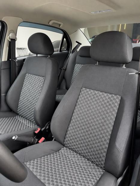 VOLKSWAGEN Voyage 1.6 4P FLEX, Foto 9