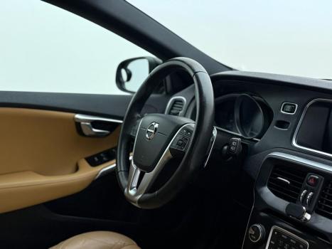 VOLVO V40 2.0 4P T4 MOMENTUM TURBO AUTOM�TICO, Foto 13