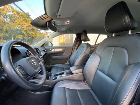 VOLVO XC40 1.5 16V 4P T5 RECHARGE HBRIDO MOMENTUM GEARTRONIC AUTOMTICO, Foto 7