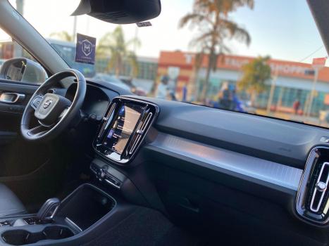 VOLVO XC40 1.5 16V 4P T5 RECHARGE HBRIDO MOMENTUM GEARTRONIC AUTOMTICO, Foto 9