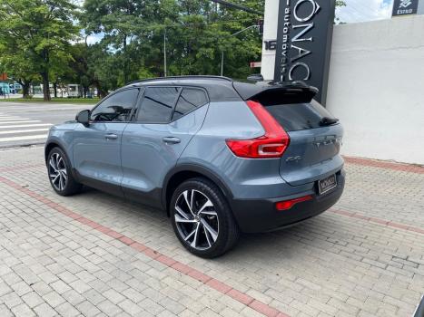 VOLVO XC40 1.5 16V 4P T5 RECHARGE HBRIDO R-DESIGN GEARTRONIC AUTOMTICO, Foto 4