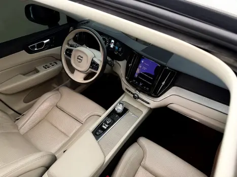 VOLVO XC60 2.0 16V 4P T8 HYBRID INSCRIPTION AWD GEARTRONIC AUTOM�TICO, Foto 16