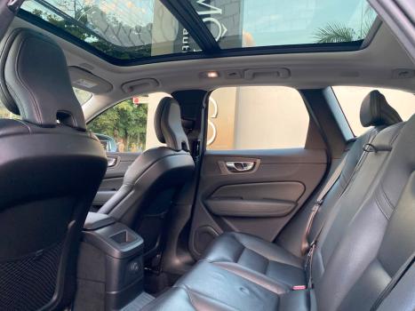 VOLVO XC60 2.0 16V 4P T8 RECHARGE H�BRIDO PLUS AWD TURBO GEARTRONIC AUTOM�TICO, Foto 8