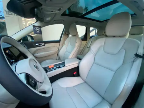 VOLVO XC60 2.0 16V 4P T8 HYBRID MOMENTUM AWD GEARTRONIC AUTOM�TICO, Foto 6