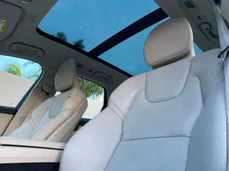 VOLVO XC60 2.0 16V 4P T8 HYBRID MOMENTUM AWD GEARTRONIC AUTOM�TICO, Foto 7