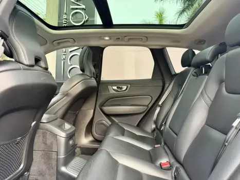 VOLVO XC60 2.0 16V 4P T8 RECHARGE HÍBRIDO PLUS AWD TURBO GEARTRONIC AUTOMÁTICO, Foto 8