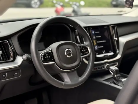 VOLVO XC60 2.0 4P T5 MOMENTUM TURBO AUTOM�TICO, Foto 5