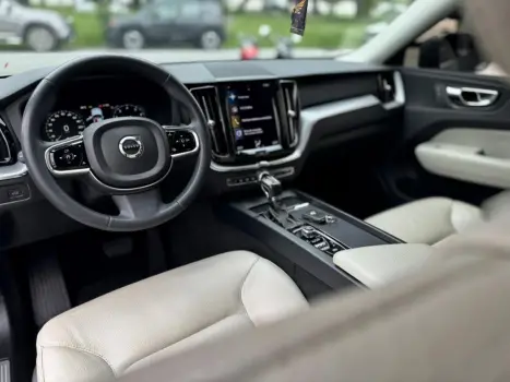 VOLVO XC60 2.0 4P T5 MOMENTUM TURBO AUTOM�TICO, Foto 12