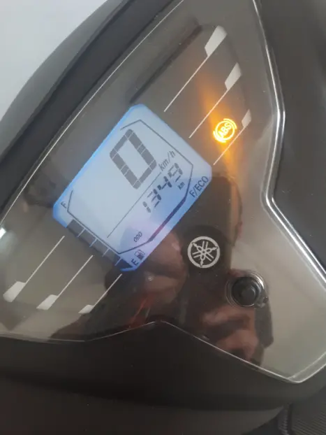 YAMAHA Fluo 125 ABS, Foto 4