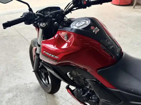 YAMAHA FZ 15 Fazer ABS, Foto 8