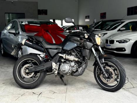 YAMAHA MT-03 660 , Foto 4