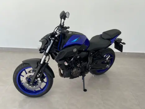 YAMAHA MT-07 700 ABS, Foto 2