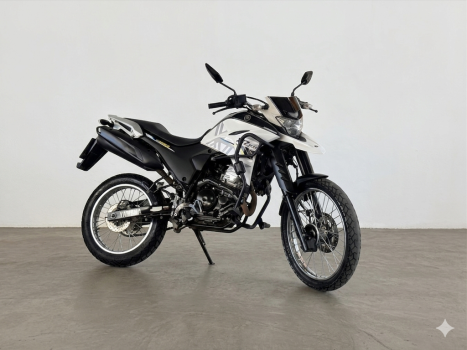 YAMAHA XTZ 250 LANDER, Foto 1