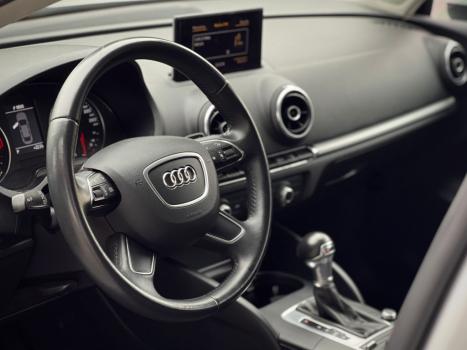 AUDI A3 1.8 4P AUTOMTICO, Foto 2