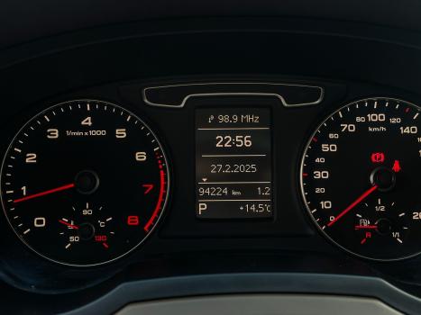 AUDI Q3 2.0 4P TFSI AMBIENTE QUATTRO S-TRONIC AUTOMTICO, Foto 4