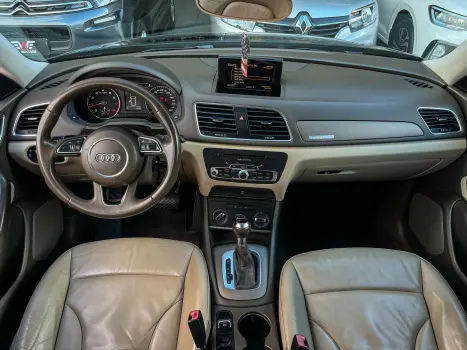 AUDI Q3 2.0 4P TFSI AMBIENTE QUATTRO S-TRONIC AUTOMTICO, Foto 5