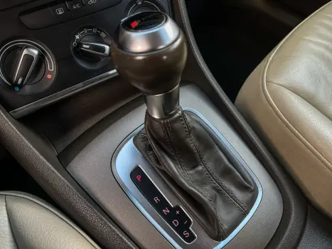 AUDI Q3 2.0 4P TFSI AMBIENTE QUATTRO S-TRONIC AUTOMTICO, Foto 10