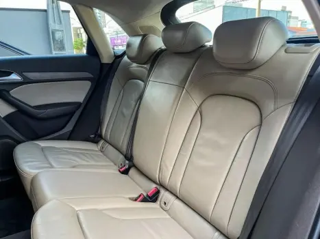 AUDI Q3 2.0 4P TFSI AMBIENTE QUATTRO S-TRONIC AUTOMTICO, Foto 13