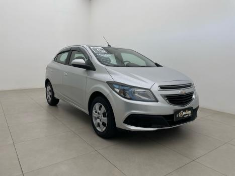 CHEVROLET Onix Hatch 1.4 4P FLEX LT, Foto 2