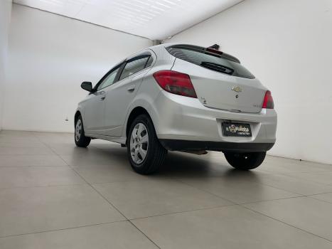 CHEVROLET Onix Hatch 1.4 4P FLEX LT, Foto 3