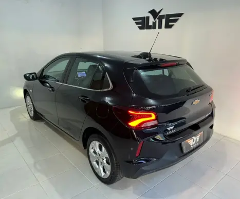 CHEVROLET Onix Hatch 1.0 12V 4P FLEX PREMIER 2 TURBO AUTOMTICO, Foto 3