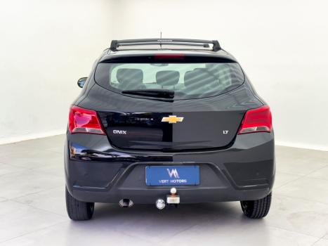CHEVROLET Onix Hatch 1.4 4P FLEX LT, Foto 5