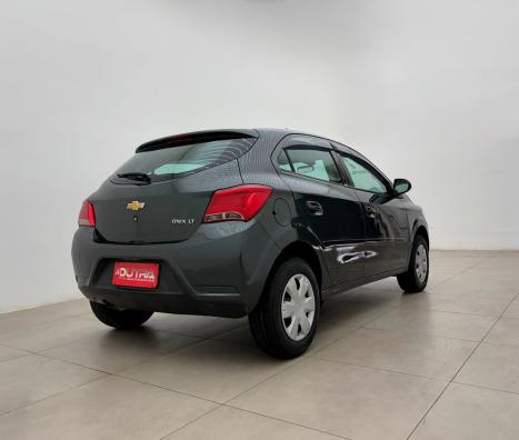 CHEVROLET Onix Hatch 1.0 4P FLEX LT, Foto 4