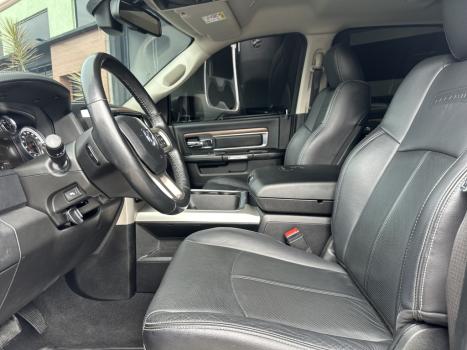 DODGE Ram 5.7 V8 32V 4P HEMI LARAMIE NIGHT EDITION 4X4 AUTOMTICO, Foto 8