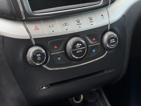 FIAT Freemont 2.4 16V 4P PRECISION AUTOMTICO 7 LUGARES, Foto 6