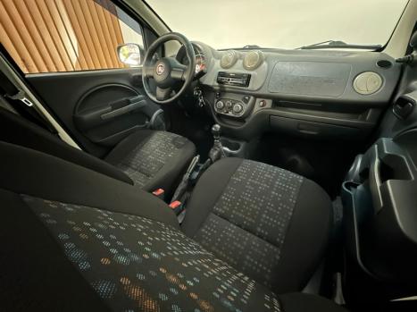 FIAT Uno 1.0 4P FLEX EVO VIVACE CELEBRATION, Foto 4