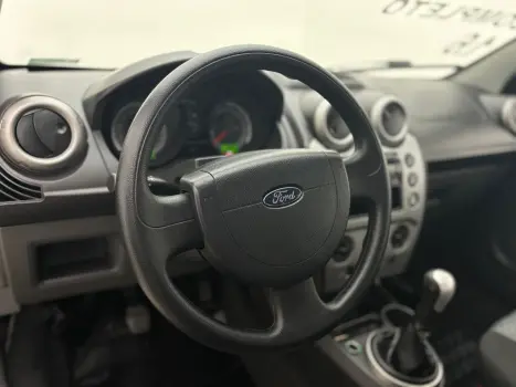 FORD Fiesta Hatch 1.6 4P ROCAM FLEX, Foto 13