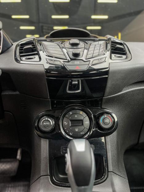 FORD Fiesta Hatch 1.6 4P FLEX TITANIUM POWERSHIFT AUTOMTICO, Foto 6