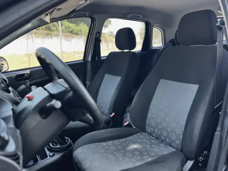 FORD Fiesta Hatch 1.6, Foto 7