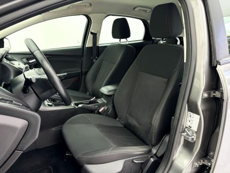 FORD Focus Hatch 1.6 16V 4P SE FLEX, Foto 18