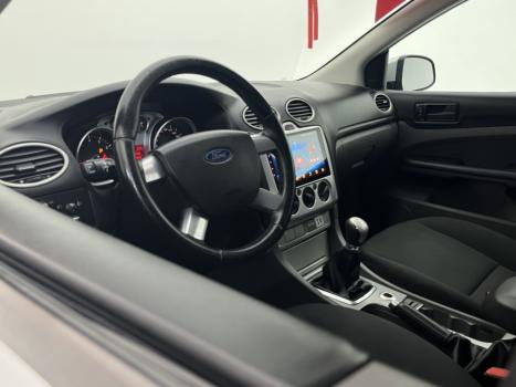 FORD Focus Hatch 2.0 16V 4P SE DIRECT, Foto 12