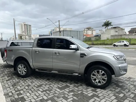 FORD Ranger 3.2 20V XLT 4X4 CABINE DUPLA TURBO DIESEL AUTOMTICO, Foto 4