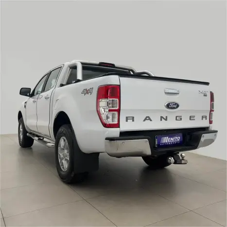 FORD Ranger 3.2 20V CABINE DUPLA 4X4 LIMITED TURBO DIESEL AUTOMTICO, Foto 4