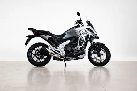 HONDA NC 750 X ABS, Foto 1