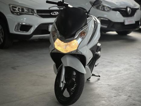HONDA PCX 150 DLX, Foto 4