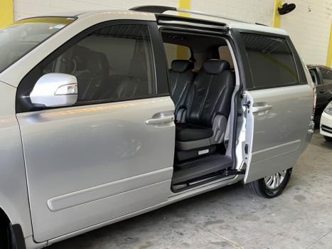 KIA Carnival 3.5 V6 4P EX, Foto 6