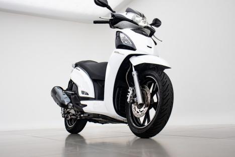 KYMCO People GT 300i ABS, Foto 2