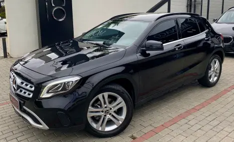 MERCEDES-BENZ GLA 200 1.6 16V 4P FLEX CGI NIGHT TURBO AUTOMTICO, Foto 1