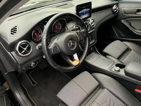 MERCEDES-BENZ GLA 200 1.6 16V 4P FLEX CGI NIGHT TURBO AUTOMTICO, Foto 7