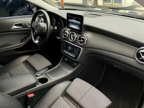 MERCEDES-BENZ GLA 200 1.6 16V 4P FLEX CGI NIGHT TURBO AUTOMTICO, Foto 8